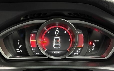 Volvo V40 Cross Country I, 2019 год, 1 460 017 рублей, 15 фотография