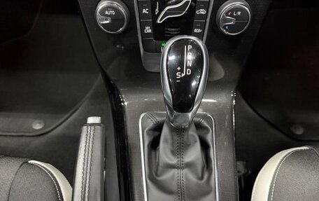 Volvo V40 Cross Country I, 2019 год, 1 460 017 рублей, 19 фотография
