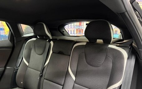 Volvo V40 Cross Country I, 2019 год, 1 460 017 рублей, 21 фотография