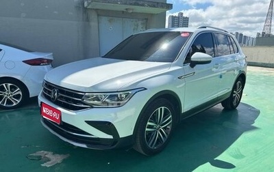 Volkswagen Tiguan II, 2022 год, 2 099 100 рублей, 1 фотография