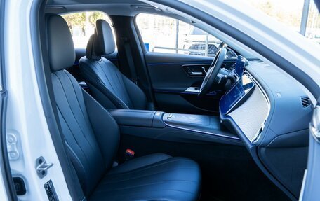 Mercedes-Benz E-Класс, 2024 год, 6 999 000 рублей, 15 фотография