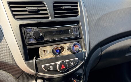 Hyundai Solaris II рестайлинг, 2014 год, 700 000 рублей, 12 фотография