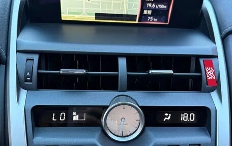 Lexus NX I, 2021 год, 2 700 000 рублей, 12 фотография
