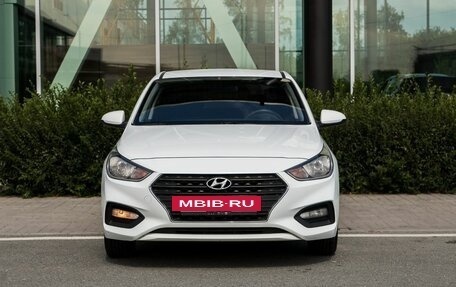 Hyundai Solaris II рестайлинг, 2018 год, 950 000 рублей, 3 фотография
