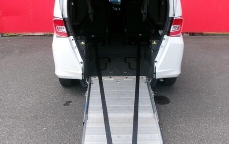Honda Freed I, 2015 год, 1 100 000 рублей, 2 фотография