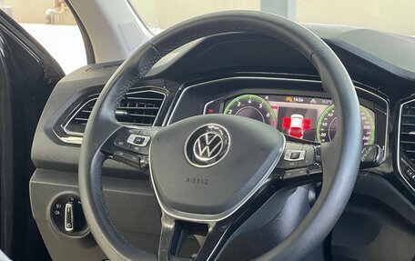 Volkswagen T-Roc I, 2022 год, 1 890 000 рублей, 6 фотография
