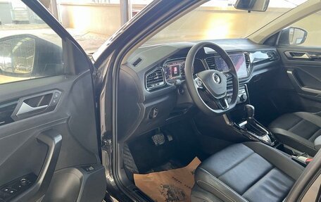 Volkswagen T-Roc I, 2022 год, 1 890 000 рублей, 8 фотография