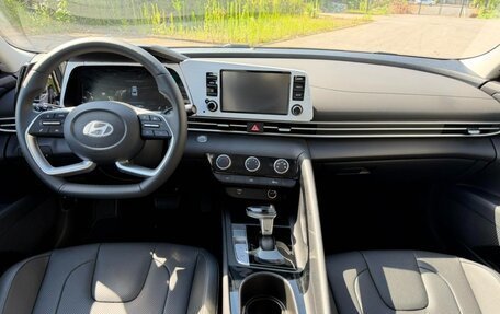 Hyundai Elantra, 2025 год, 1 710 100 рублей, 12 фотография
