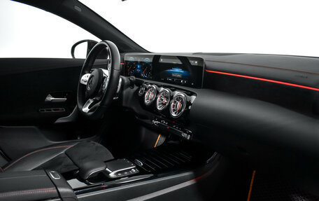 Mercedes-Benz CLA, 2020 год, 3 875 000 рублей, 10 фотография