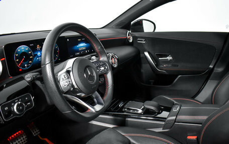 Mercedes-Benz CLA, 2020 год, 3 875 000 рублей, 9 фотография