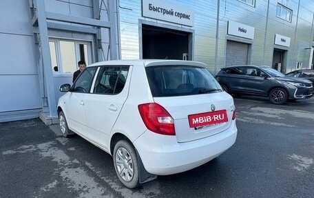 Skoda Fabia II, 2011 год, 585 000 рублей, 2 фотография