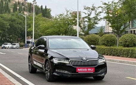 Skoda Superb III рестайлинг, 2023 год, 2 260 000 рублей, 3 фотография