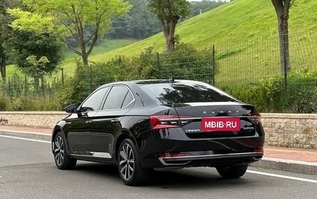 Skoda Superb III рестайлинг, 2023 год, 2 260 000 рублей, 4 фотография