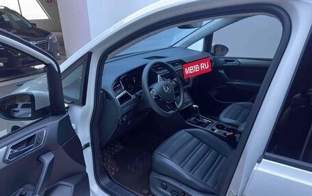 Volkswagen Touran III, 2022 год, 1 770 000 рублей, 9 фотография