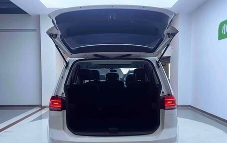 Volkswagen Touran III, 2022 год, 1 770 000 рублей, 17 фотография
