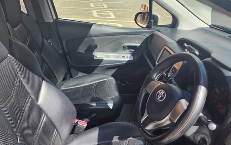 Toyota Vitz, 2016 год, 780 000 рублей, 4 фотография