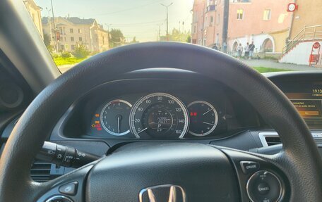 Honda Accord IX рестайлинг, 2013 год, 1 700 000 рублей, 14 фотография