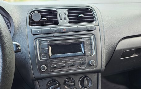 Volkswagen Polo VI (EU Market), 2013 год, 520 000 рублей, 11 фотография