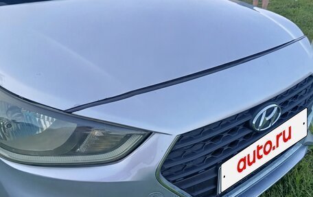 Hyundai Solaris II рестайлинг, 2018 год, 740 000 рублей, 3 фотография
