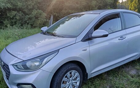 Hyundai Solaris II рестайлинг, 2018 год, 740 000 рублей, 4 фотография