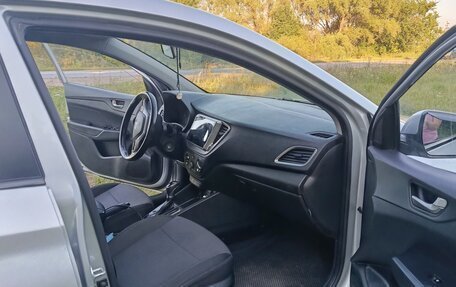 Hyundai Solaris II рестайлинг, 2018 год, 740 000 рублей, 8 фотография