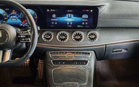 Mercedes-Benz CLS, 2022 год, 6 300 000 рублей, 15 фотография