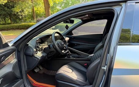 Hyundai Elantra, 2023 год, 1 270 000 рублей, 10 фотография