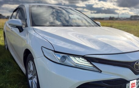 Toyota Camry, 2018 год, 1 650 000 рублей, 4 фотография