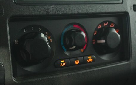 Nissan Navara (Frontier), 2008 год, 710 000 рублей, 13 фотография