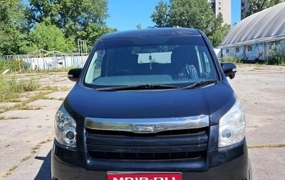 Toyota Noah III, 2008 год, 900 000 рублей, 1 фотография