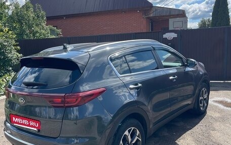 KIA Sportage IV рестайлинг, 2022 год, 2 700 000 рублей, 6 фотография
