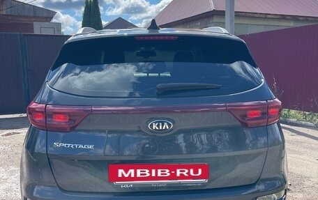 KIA Sportage IV рестайлинг, 2022 год, 2 700 000 рублей, 5 фотография