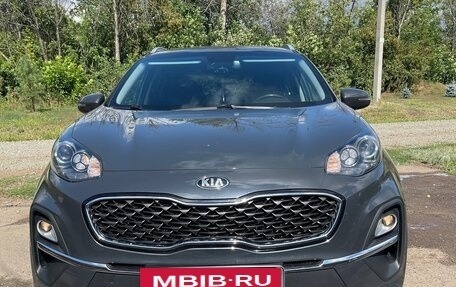 KIA Sportage IV рестайлинг, 2022 год, 2 700 000 рублей, 2 фотография