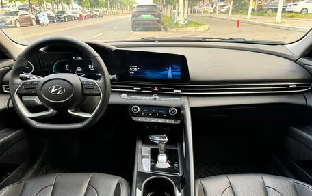 Hyundai Elantra, 2023 год, 1 216 020 рублей, 10 фотография