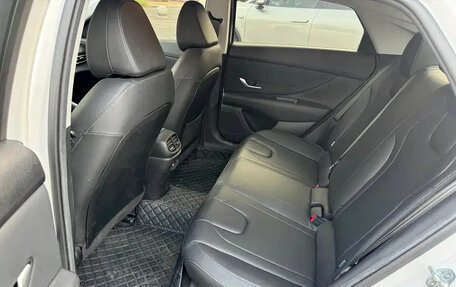 Hyundai Elantra, 2023 год, 1 216 020 рублей, 11 фотография