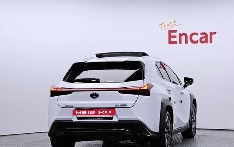 Lexus UX I, 2022 год, 4 850 000 рублей, 5 фотография