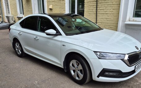Skoda Octavia IV, 2021 год, 2 500 000 рублей, 2 фотография