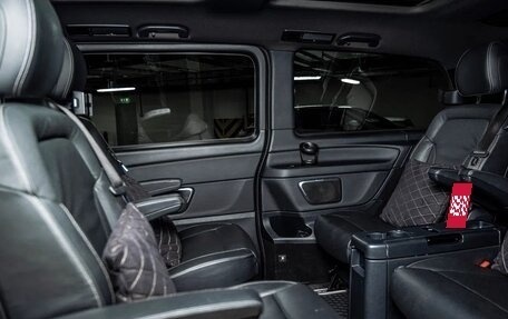 Mercedes-Benz V-Класс, 2020 год, 5 390 000 рублей, 13 фотография