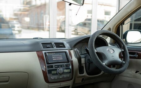 Toyota Ipsum II, 2001 год, 700 000 рублей, 10 фотография