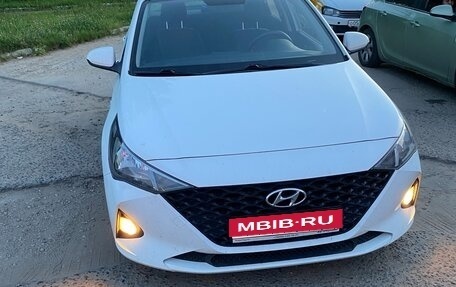 Hyundai Solaris II рестайлинг, 2020 год, 1 500 000 рублей, 1 фотография