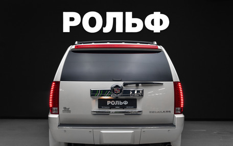 Cadillac Escalade III, 2010 год, 2 190 000 рублей, 6 фотография