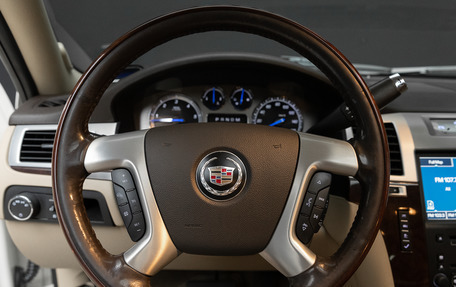 Cadillac Escalade III, 2010 год, 2 190 000 рублей, 13 фотография