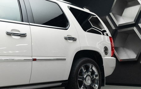 Cadillac Escalade III, 2010 год, 2 190 000 рублей, 9 фотография