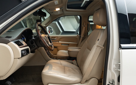 Cadillac Escalade III, 2010 год, 2 190 000 рублей, 16 фотография