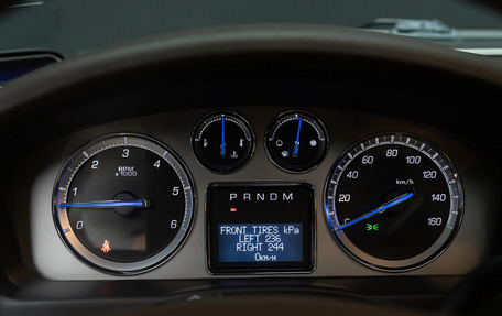 Cadillac Escalade III, 2010 год, 2 190 000 рублей, 18 фотография