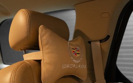 Cadillac Escalade III, 2010 год, 2 190 000 рублей, 30 фотография