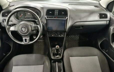 Volkswagen Polo VI (EU Market), 2011 год, 620 000 рублей, 10 фотография