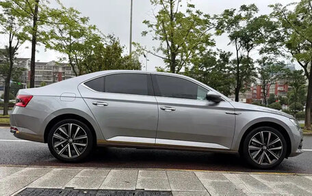 Skoda Superb III рестайлинг, 2022 год, 1 780 190 рублей, 8 фотография