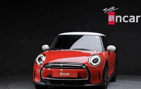 MINI Hatch, 2023 год, 2 186 000 рублей, 3 фотография
