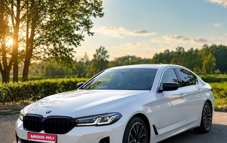 BMW 5 серия, 2022 год, 5 600 000 рублей, 1 фотография